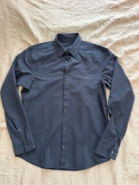 Like-New Lululemon New Venture Black Button-Up Dress Shirt Stretch Men’s Small